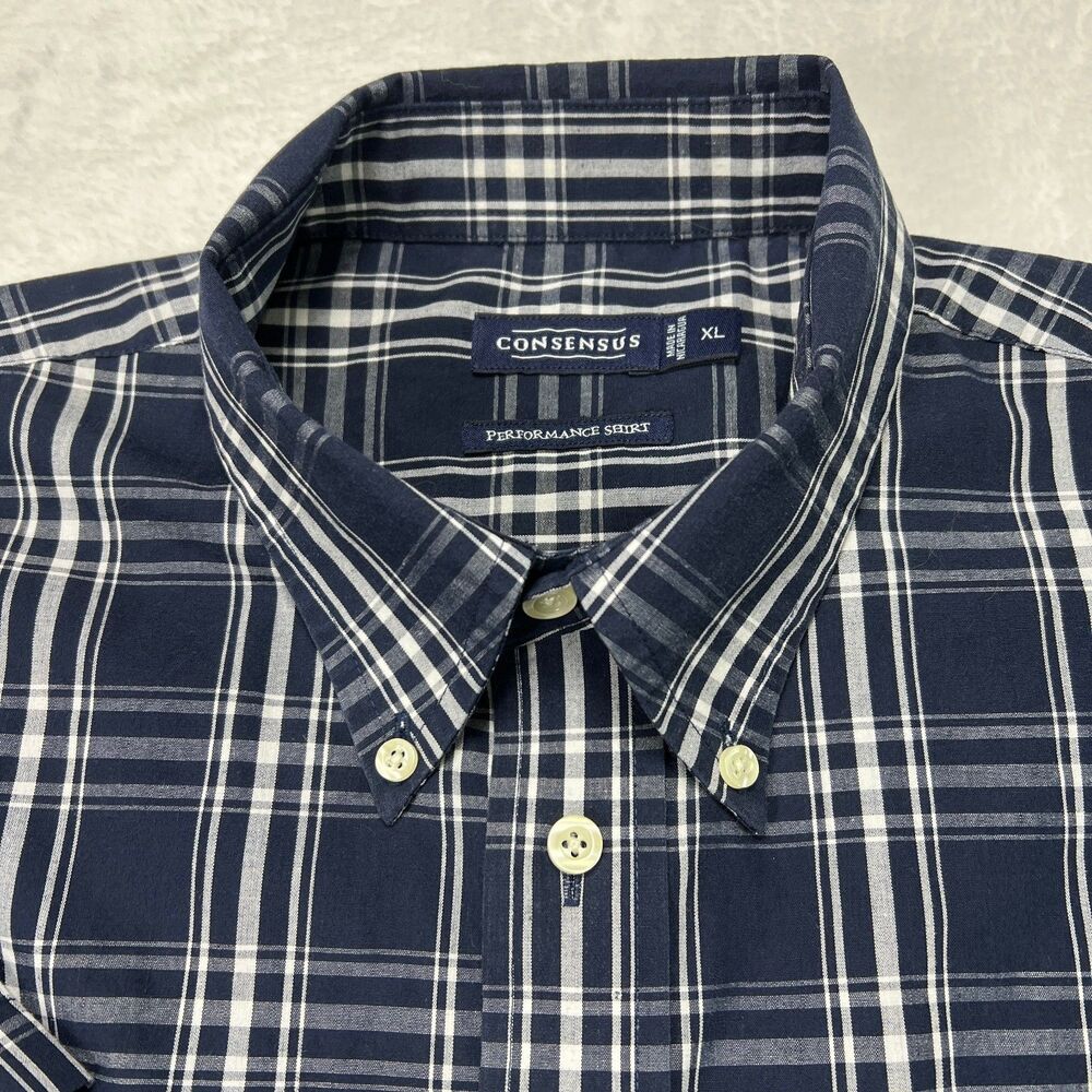 Consensus Mens Performance Shirt Blue Plaid Short Sleeve Button Down Size XL